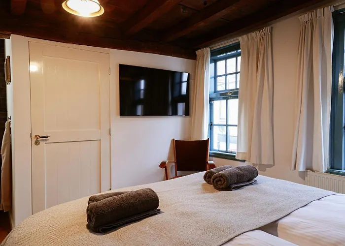 Basten Asbeck 3* Грунло